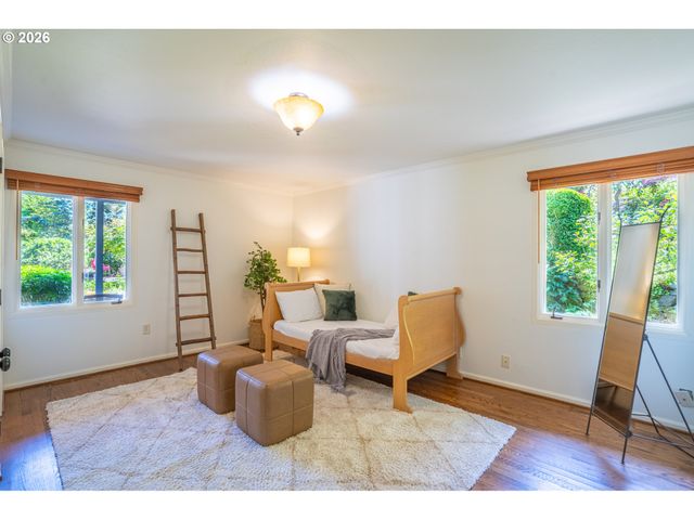 2415 FAIRMOUNT Blvd, Eugene, OR 97403