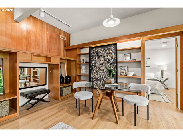 2415 FAIRMOUNT Blvd, Eugene, OR 97403