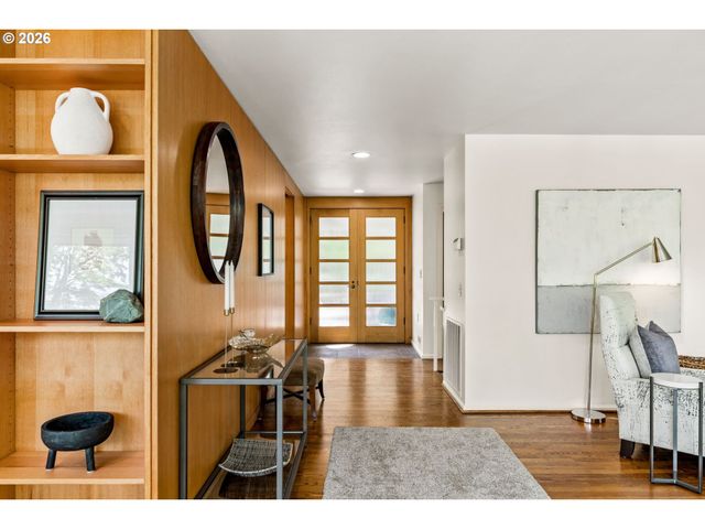 2415 FAIRMOUNT Blvd, Eugene, OR 97403