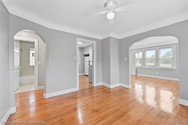 1524 Cicotte Avenue, Lincoln Park, MI 48146