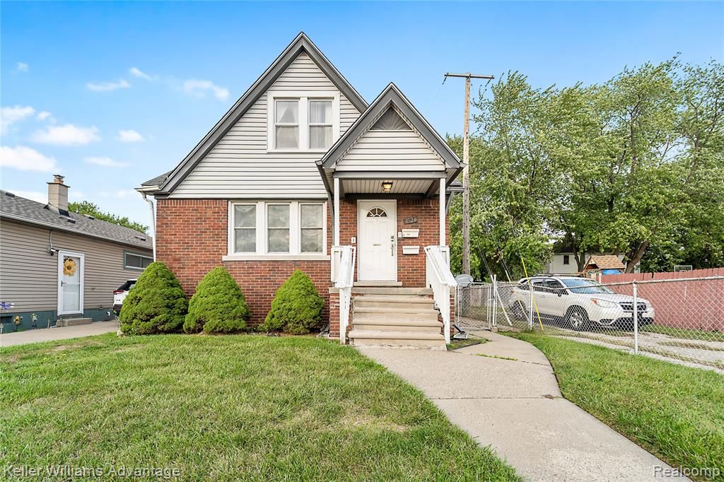 1524 Cicotte Avenue, Lincoln Park, MI 48146
