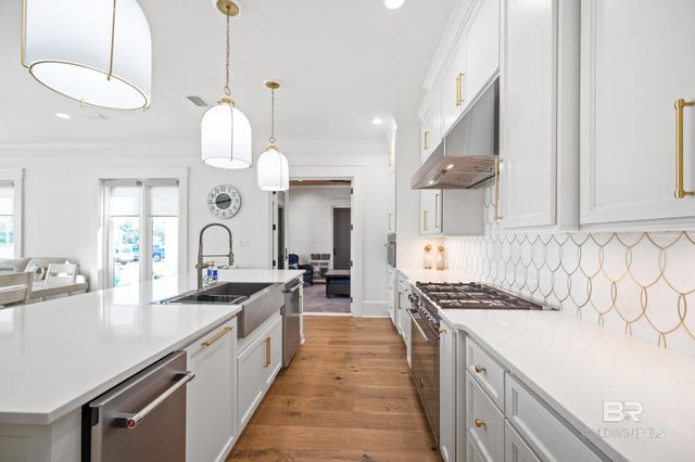 902 Inlet Circle, Gulf Shores, AL 36542