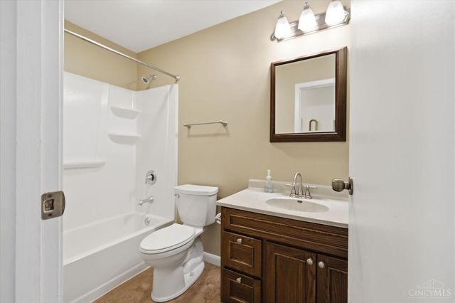 7694 Kennesaw Drive, West Chester, OH 45069