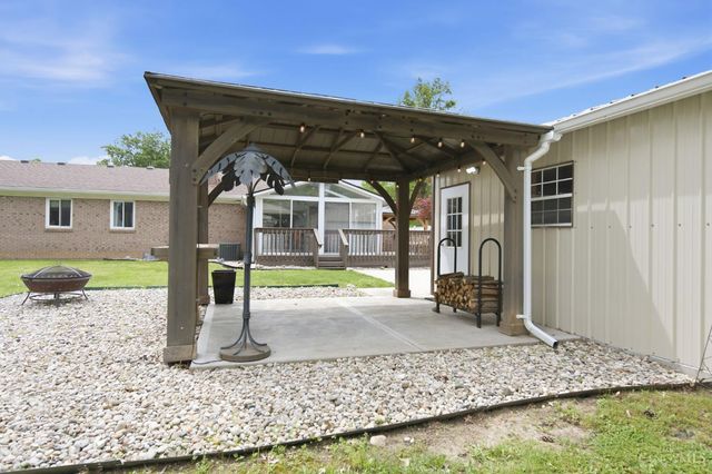 7694 Kennesaw Drive, West Chester, OH 45069