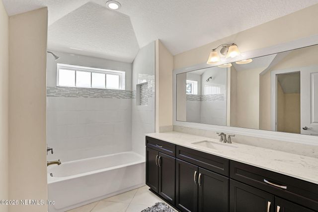 2660 FAIRWAY FARMS Court, Jacksonville, FL 32223