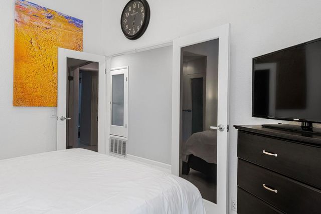 2601 S Broadmoor 24, Palm Springs, CA 92264
