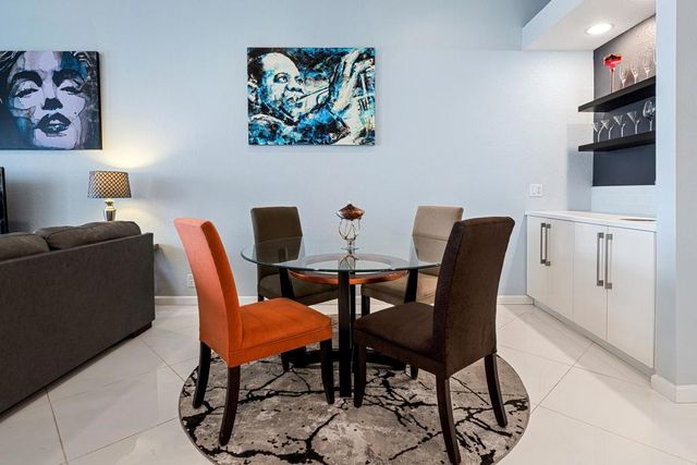 2601 S Broadmoor 24, Palm Springs, CA 92264