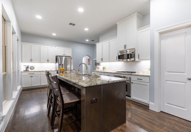 2209 Longwood Drive, Carrollton, TX 75010