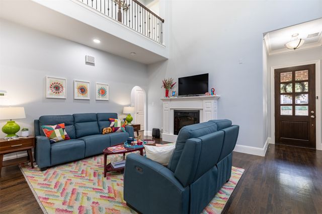 2209 Longwood Drive, Carrollton, TX 75010