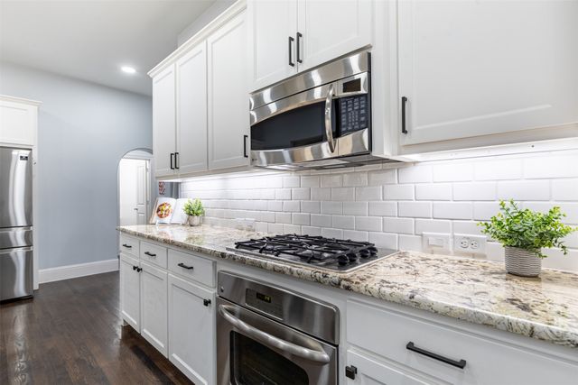 2209 Longwood Drive, Carrollton, TX 75010