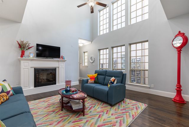 2209 Longwood Drive, Carrollton, TX 75010
