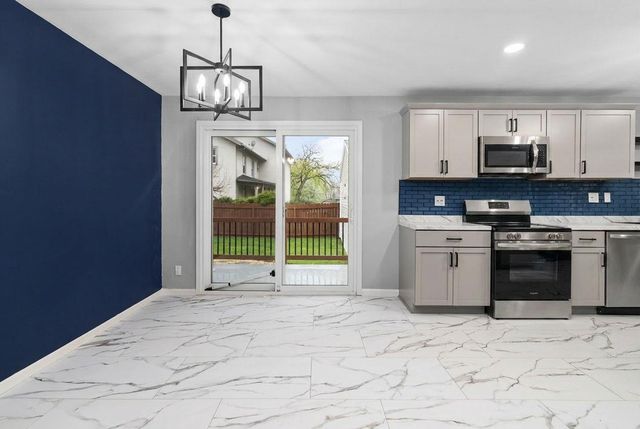 1027 Thomas Street, Janesville, WI 53545