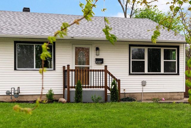1027 Thomas Street, Janesville, WI 53545