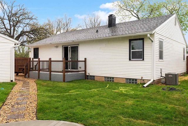 1027 Thomas Street, Janesville, WI 53545