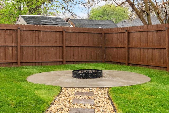 1027 Thomas Street, Janesville, WI 53545