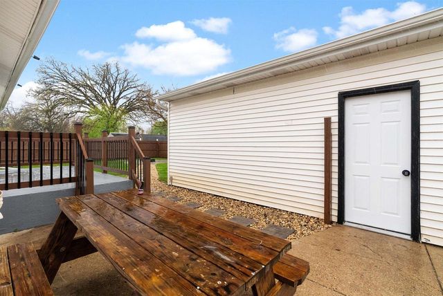 1027 Thomas Street, Janesville, WI 53545