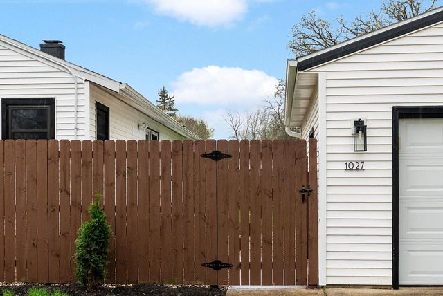 1027 Thomas Street, Janesville, WI 53545