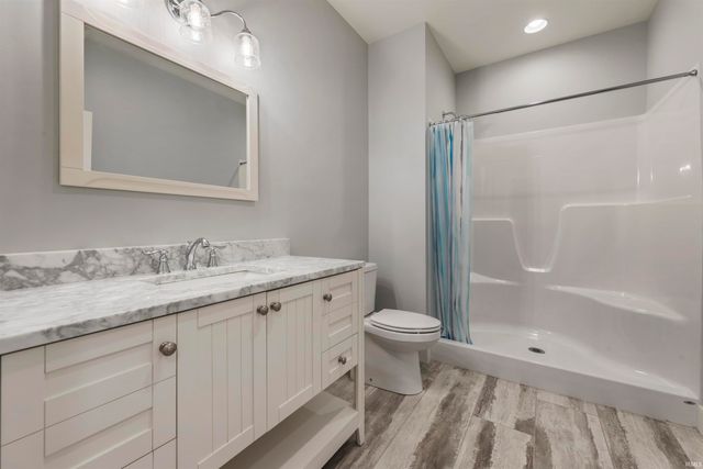 11499 W Nobles Chapel Road, Elberfeld, IN 47613