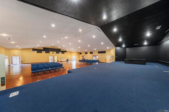 11499 W Nobles Chapel Road, Elberfeld, IN 47613