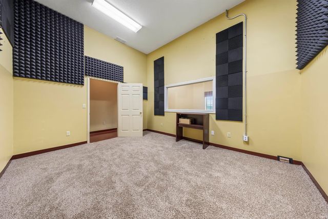 11499 W Nobles Chapel Road, Elberfeld, IN 47613