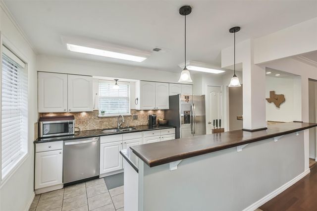 10502 Deval Drive, Cypress, TX 77429