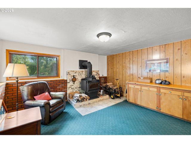 33512 Se HURLBURT Rd, Corbett, OR 97019