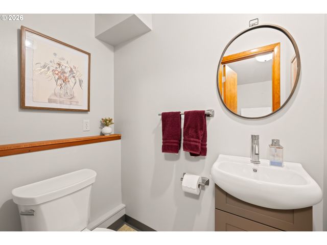 33512 Se HURLBURT Rd, Corbett, OR 97019