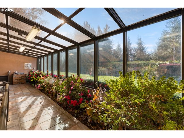 33512 Se HURLBURT Rd, Corbett, OR 97019