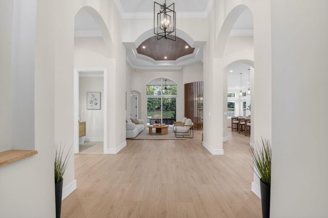 9722 Napoli Woods Lane, Delray Beach, FL 33446