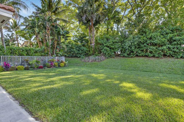 9722 Napoli Woods Lane, Delray Beach, FL 33446