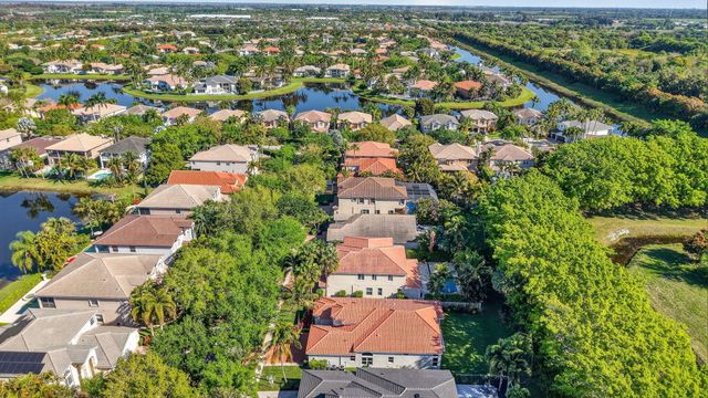 9722 Napoli Woods Lane, Delray Beach, FL 33446