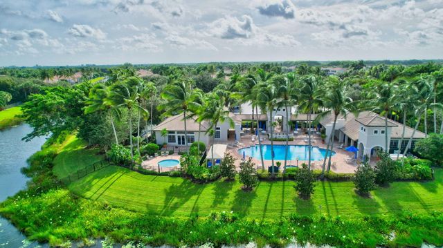 9722 Napoli Woods Lane, Delray Beach, FL 33446