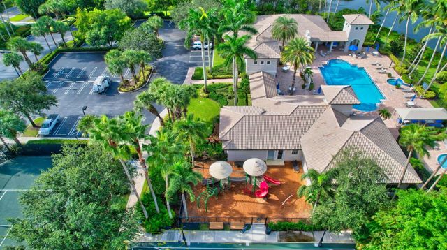 9722 Napoli Woods Lane, Delray Beach, FL 33446