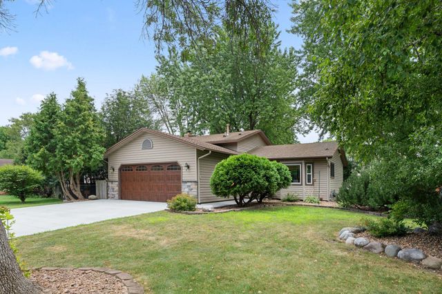 9791 Ives Lane N, Maple Grove, MN 55369