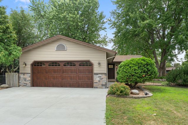 9791 Ives Lane N, Maple Grove, MN 55369