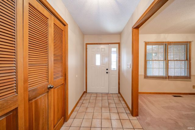 2409 N Moors Road, Muncie, IN 47304