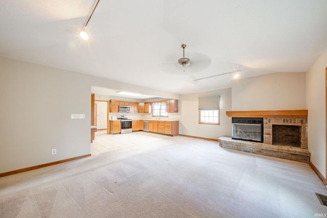 2409 N Moors Road, Muncie, IN 47304