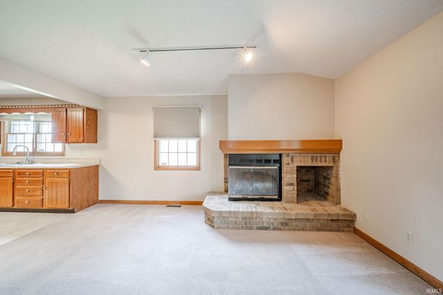 2409 N Moors Road, Muncie, IN 47304
