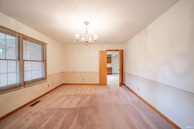 2409 N Moors Road, Muncie, IN 47304