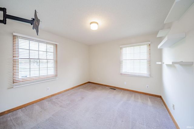 2409 N Moors Road, Muncie, IN 47304