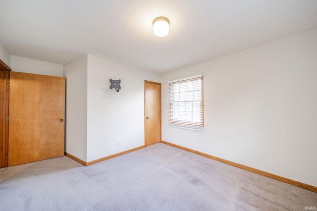 2409 N Moors Road, Muncie, IN 47304