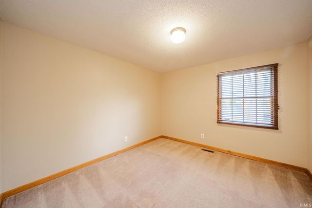 2409 N Moors Road, Muncie, IN 47304