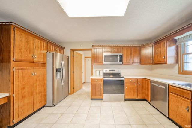 2409 N Moors Road, Muncie, IN 47304