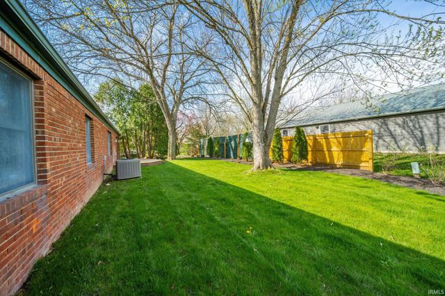 2409 N Moors Road, Muncie, IN 47304