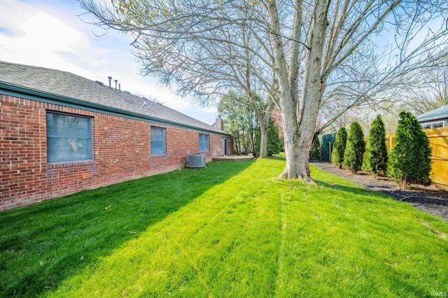 2409 N Moors Road, Muncie, IN 47304