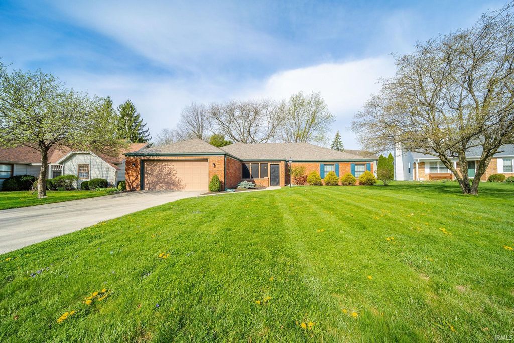 2409 N Moors Road, Muncie, IN 47304