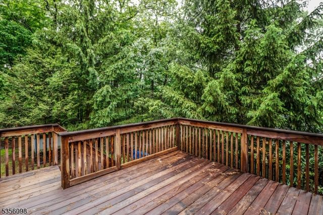 142 Timber Dr, Berkeley Heights Twp., NJ 07922