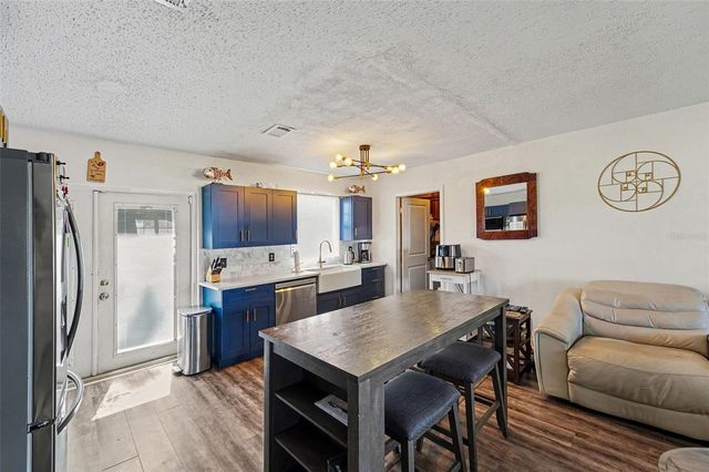 2426 17TH AVENUE N, St Petersburg, FL 33713