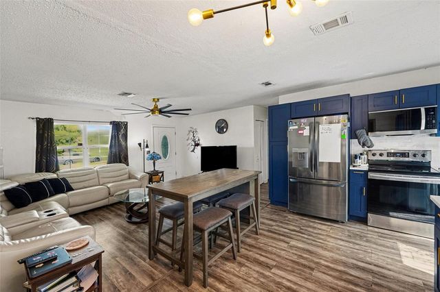 2426 17TH AVENUE N, St Petersburg, FL 33713