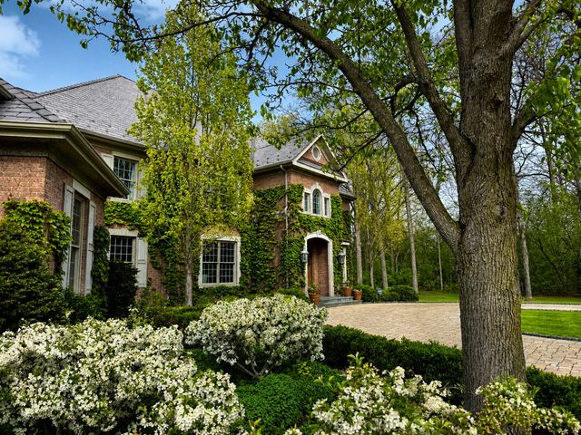 1230 Conway Road, Lake Forest, IL 60045